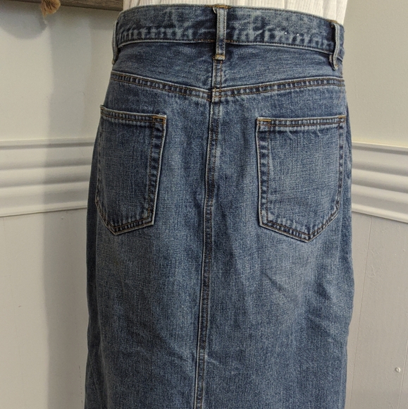 **SOLD**GAP Jean Skirt - Picture 3 of 3